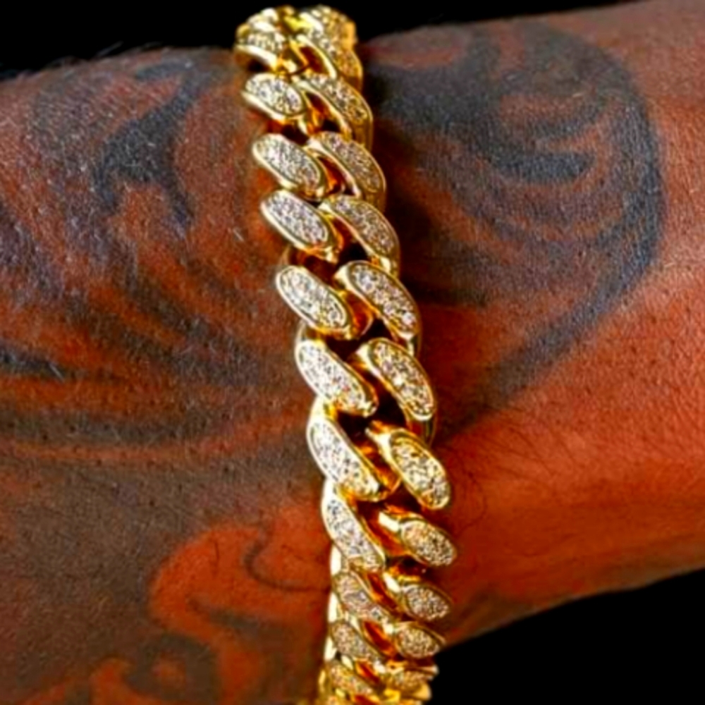 Gold braclet with silver diamonds new in box
